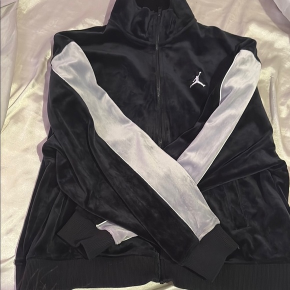 Jordan Black Women’s or Men's Jacket - Picture 2 of 5
